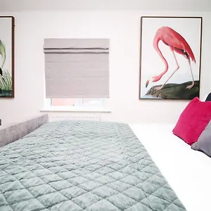K Suites - City-centre 4 Bed House - 2 Free Parking Cardiff
